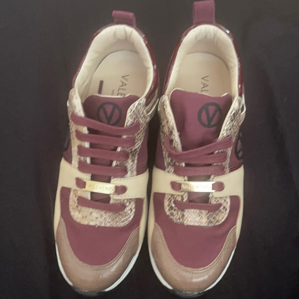 Valentino sneakers size 7